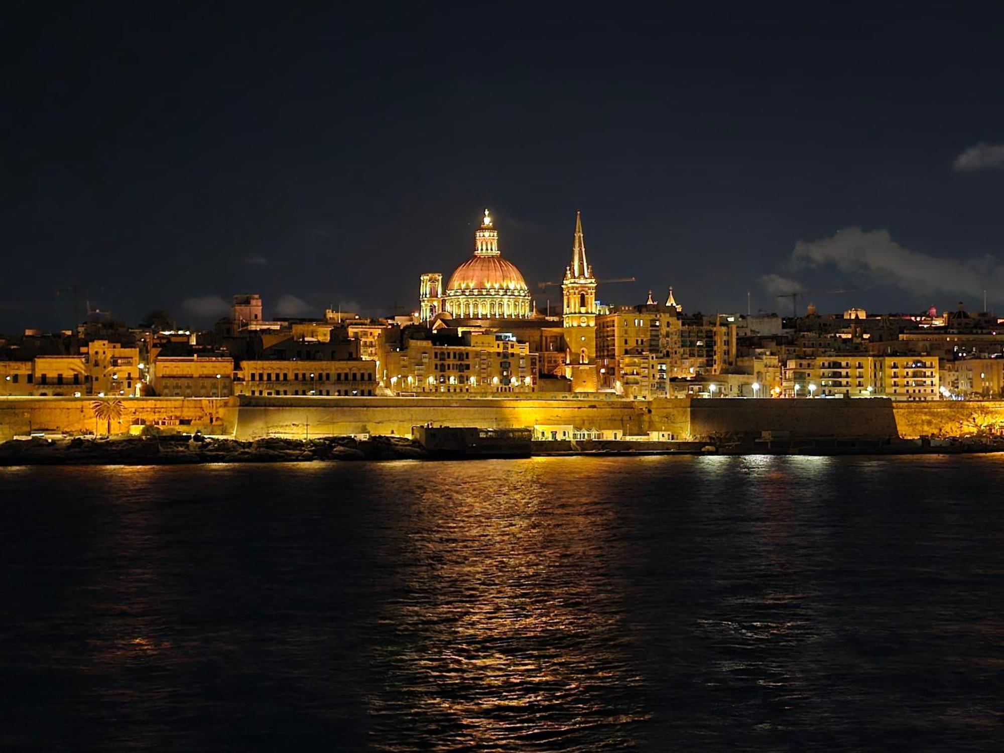 Seafront Duplex Penthouse Apartment Sliema Exterior foto