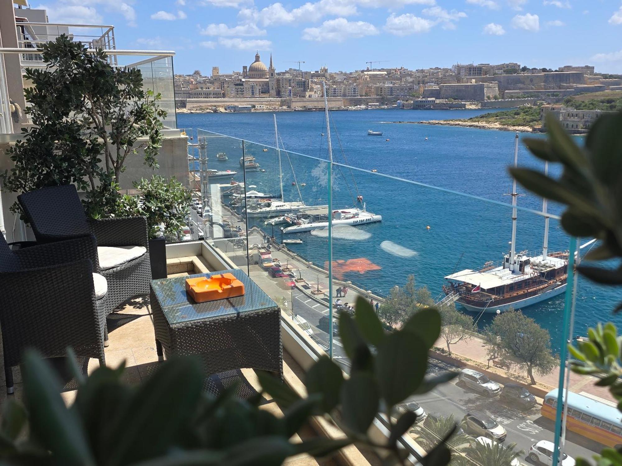 Seafront Duplex Penthouse Apartment Sliema Exterior foto