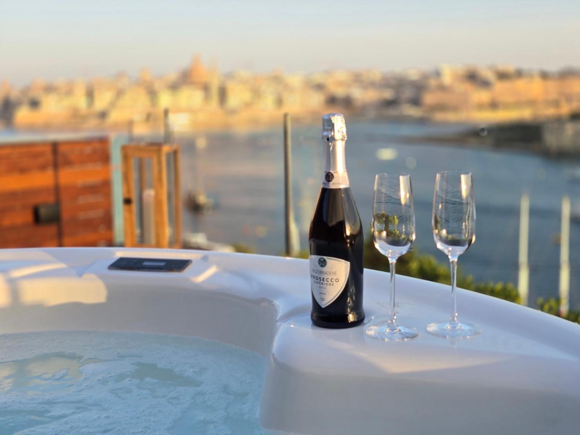 Seafront Duplex Penthouse Apartment Sliema Exterior foto