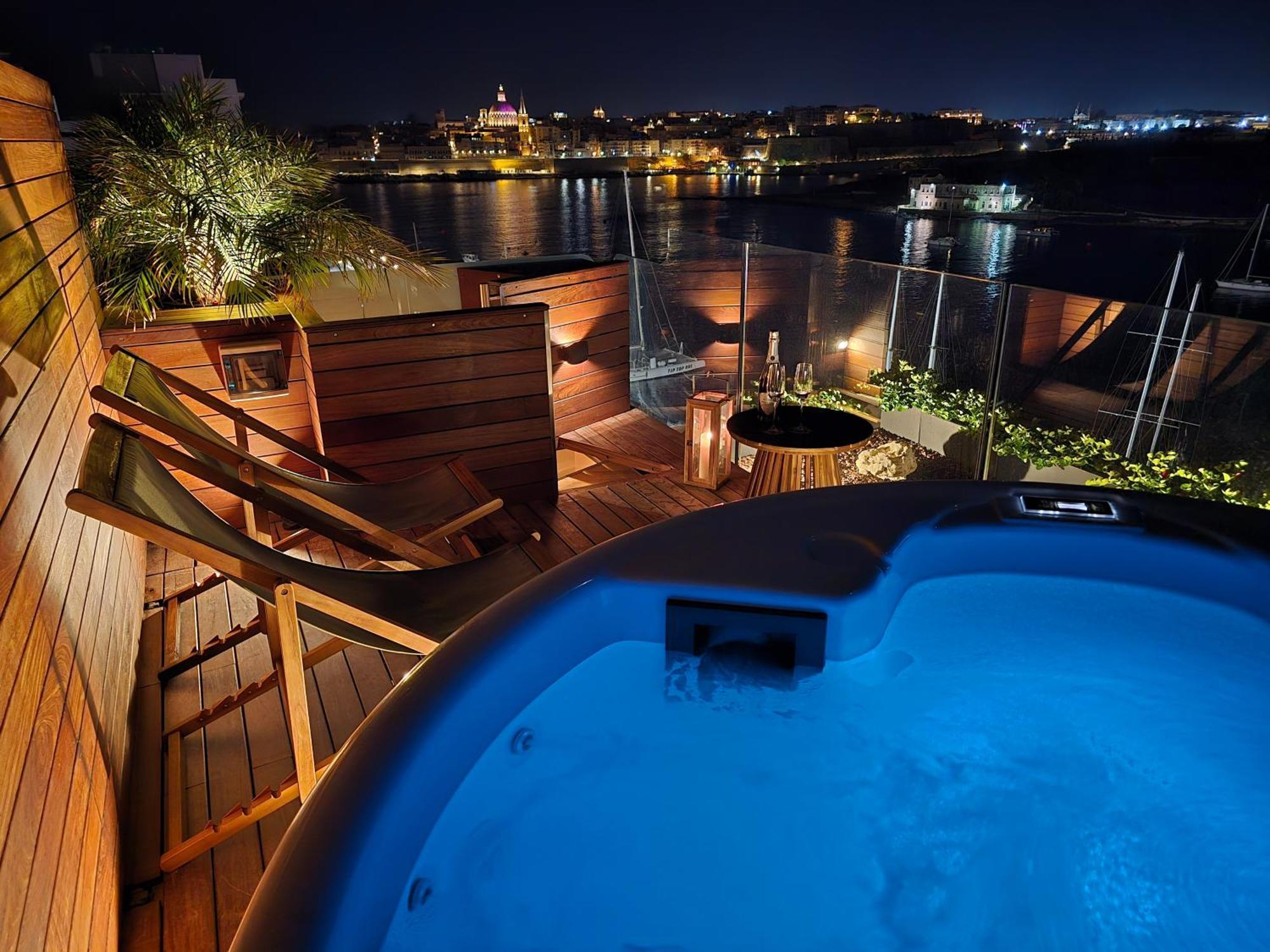 Seafront Duplex Penthouse Apartment Sliema Exterior foto