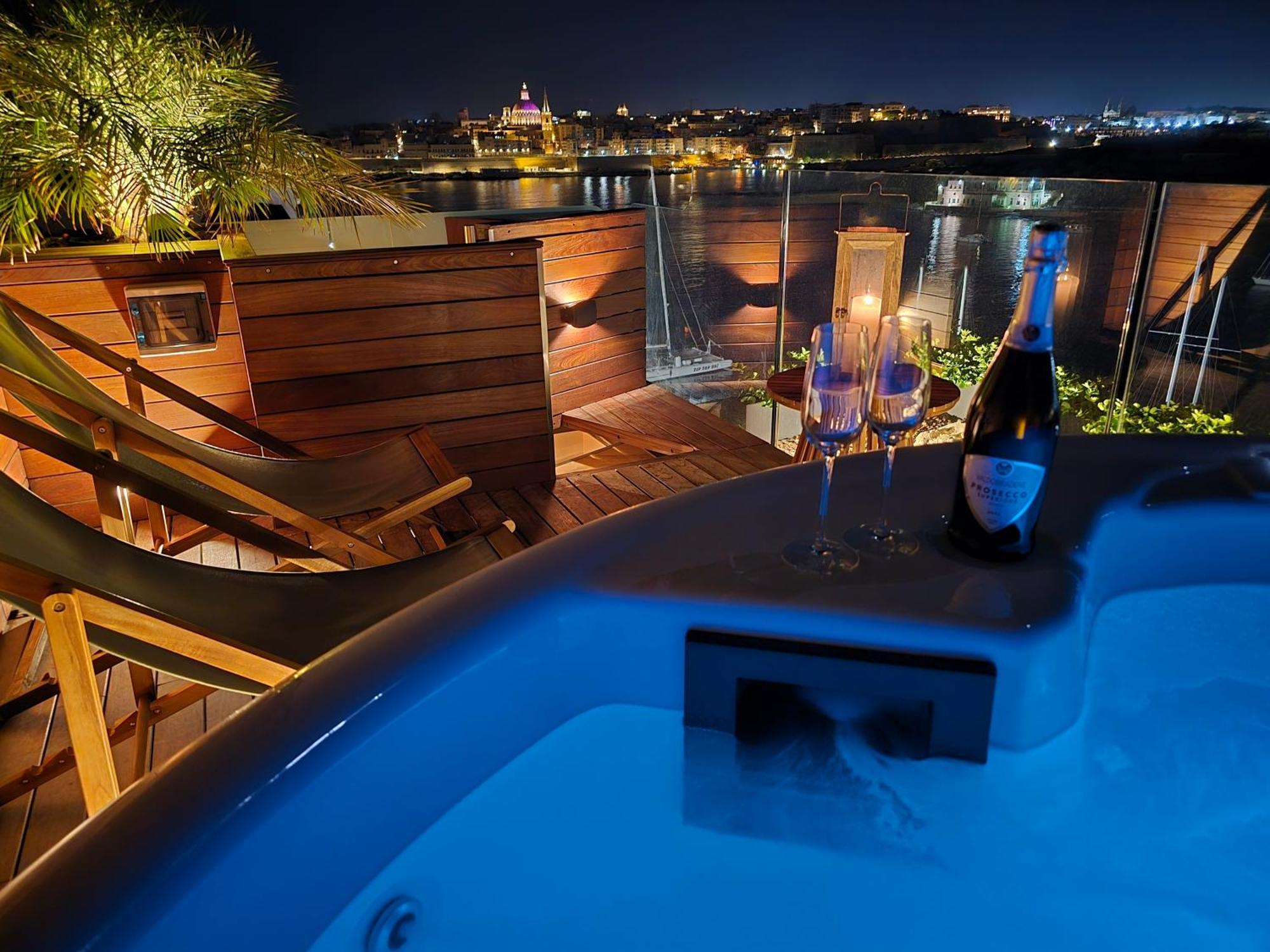 Seafront Duplex Penthouse Apartment Sliema Exterior foto