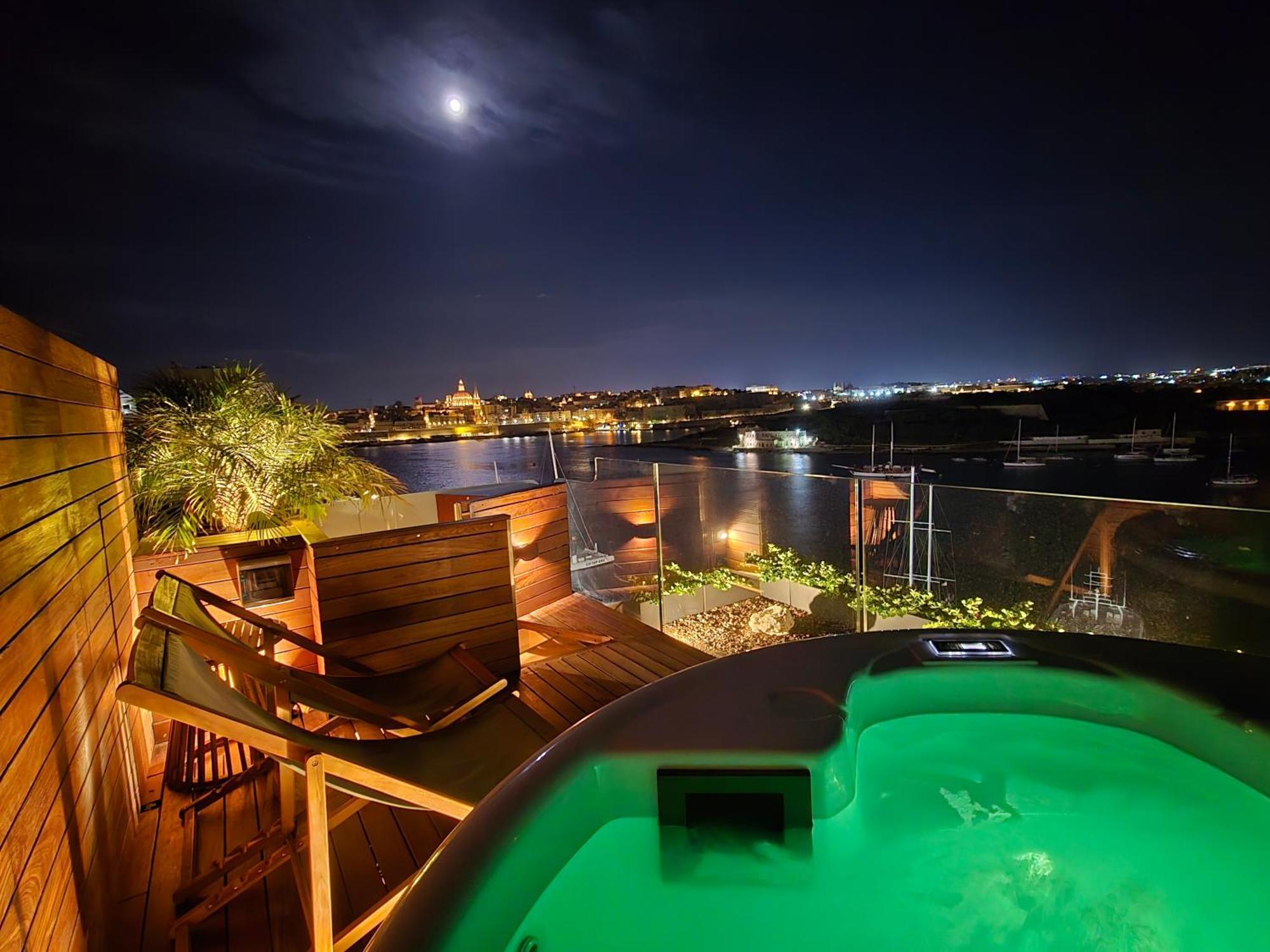 Seafront Duplex Penthouse Apartment Sliema Exterior foto